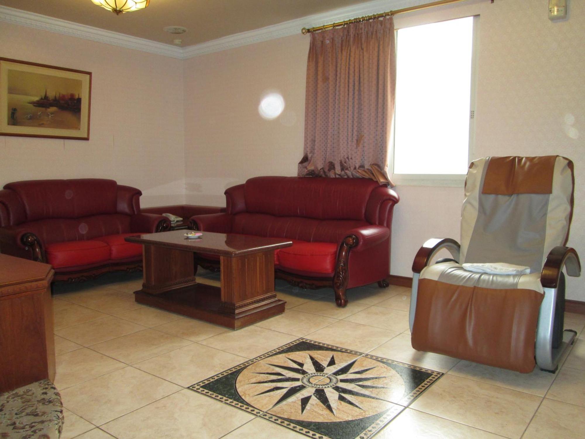 Huangjia Motel Tainan Bagian luar foto